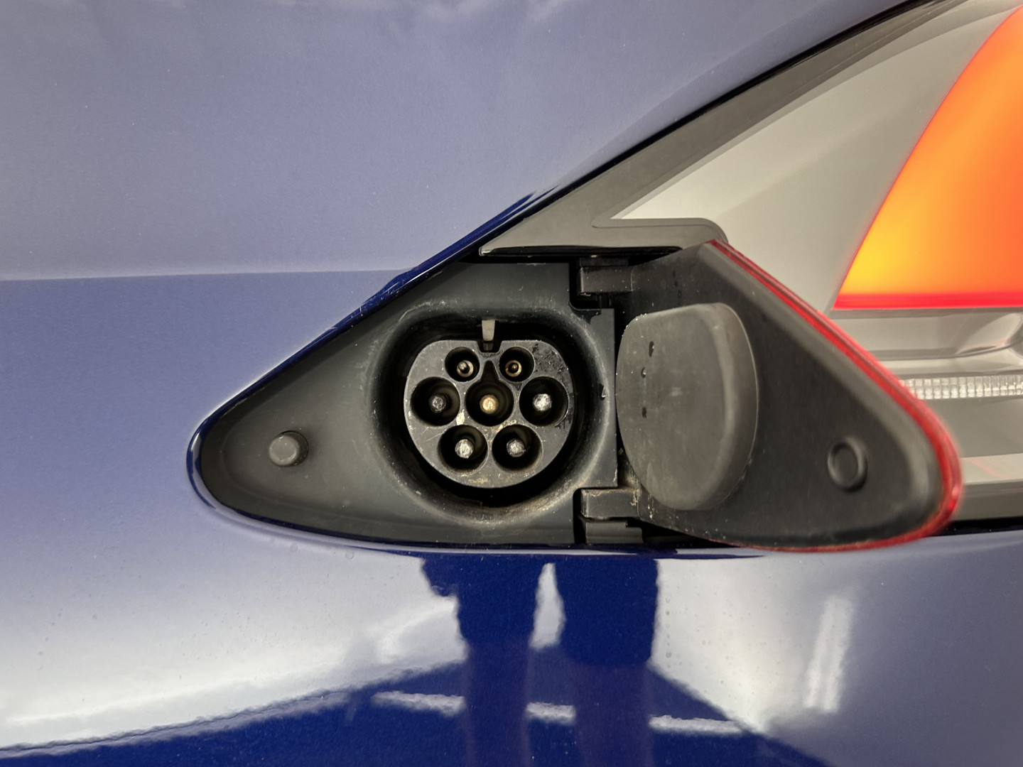 Tesla Tesla
