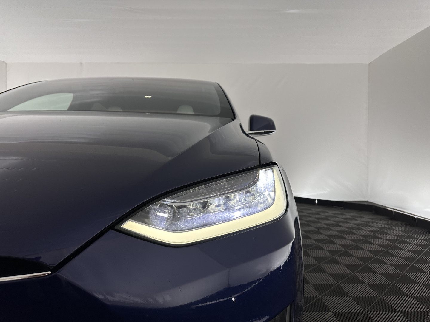 Tesla Tesla