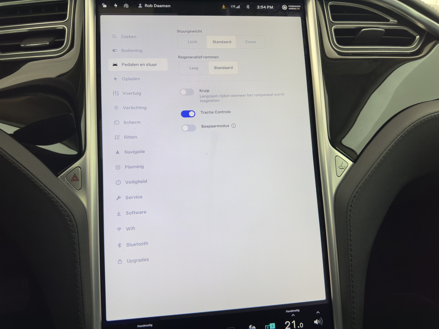 Tesla Tesla