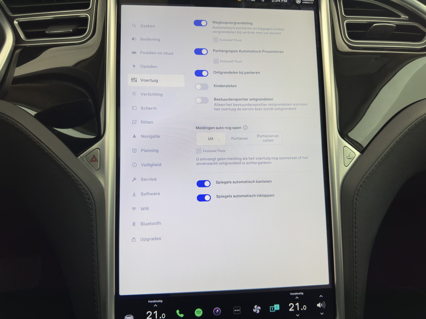 Tesla Tesla