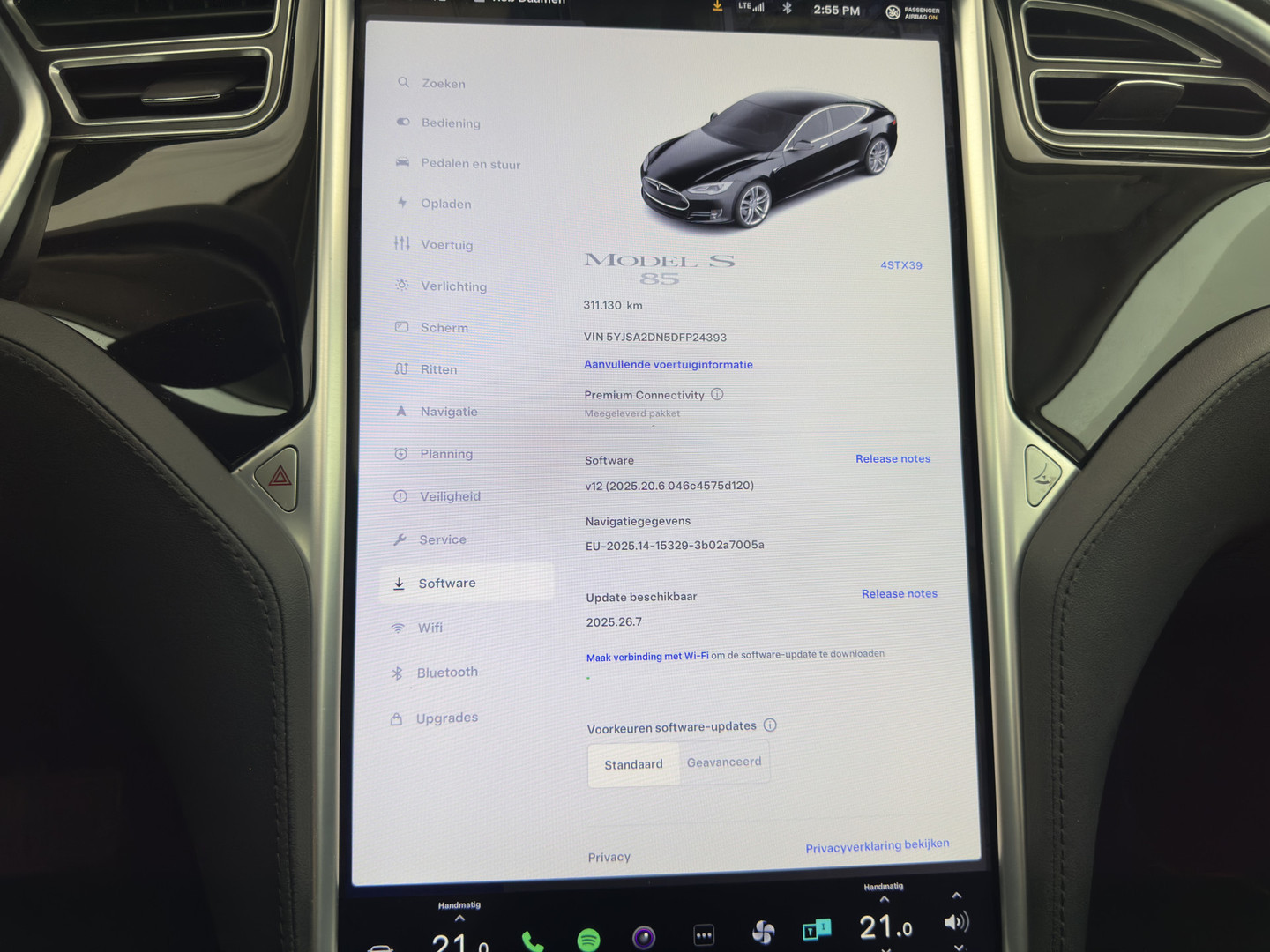 Tesla Tesla