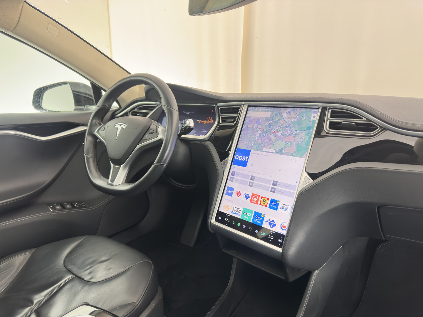Tesla Tesla