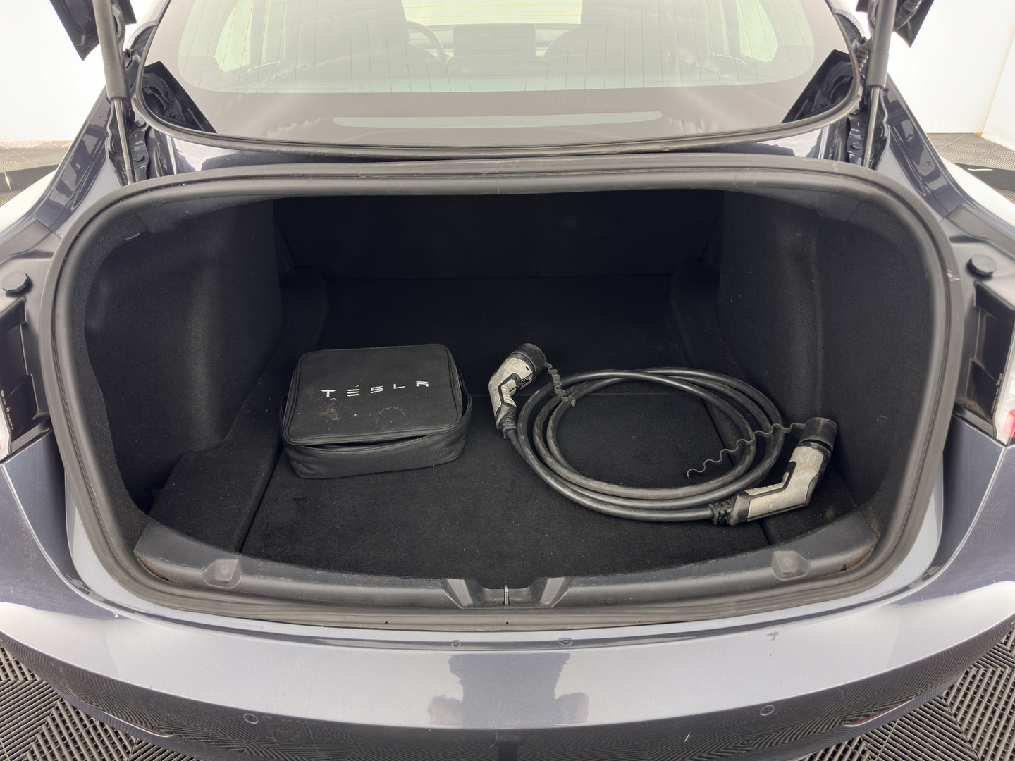 Tesla Tesla