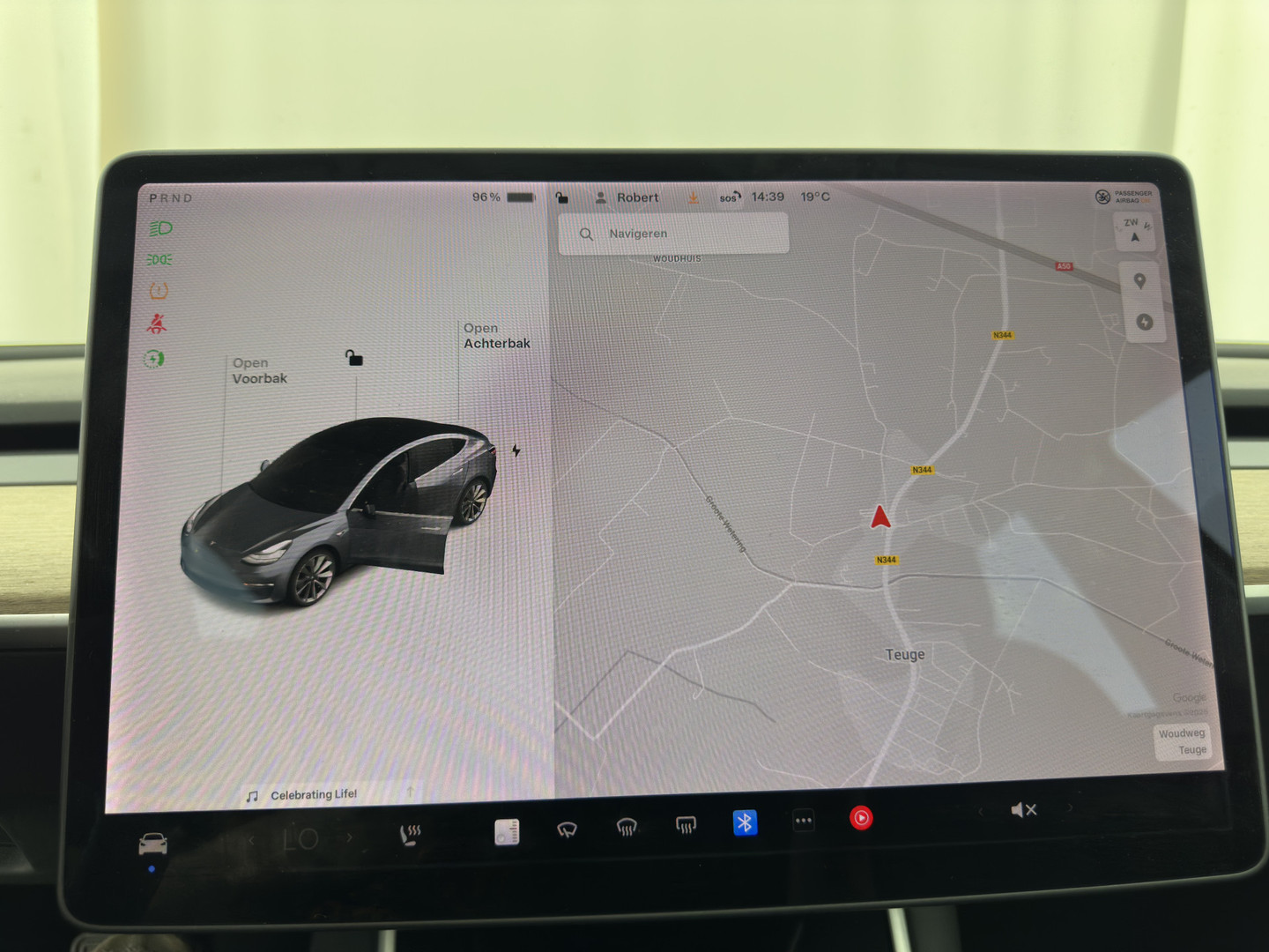 Tesla Tesla