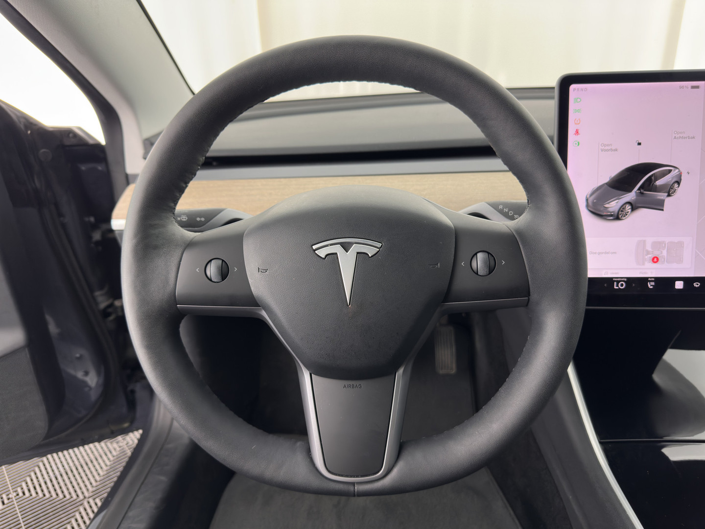 Tesla Tesla