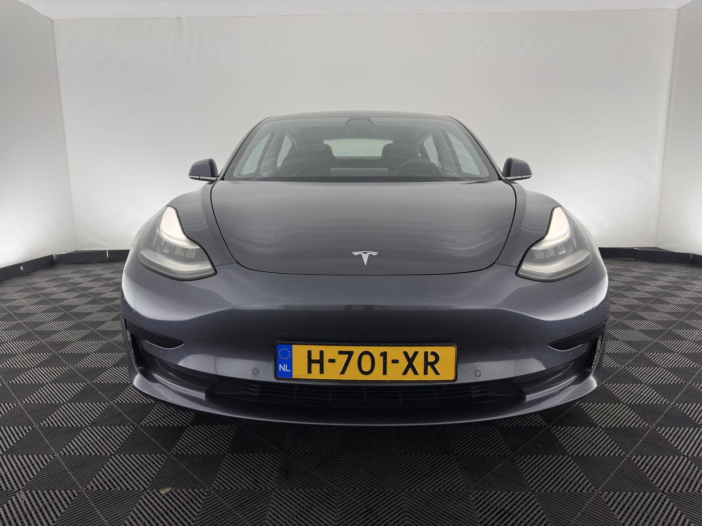 Tesla Tesla