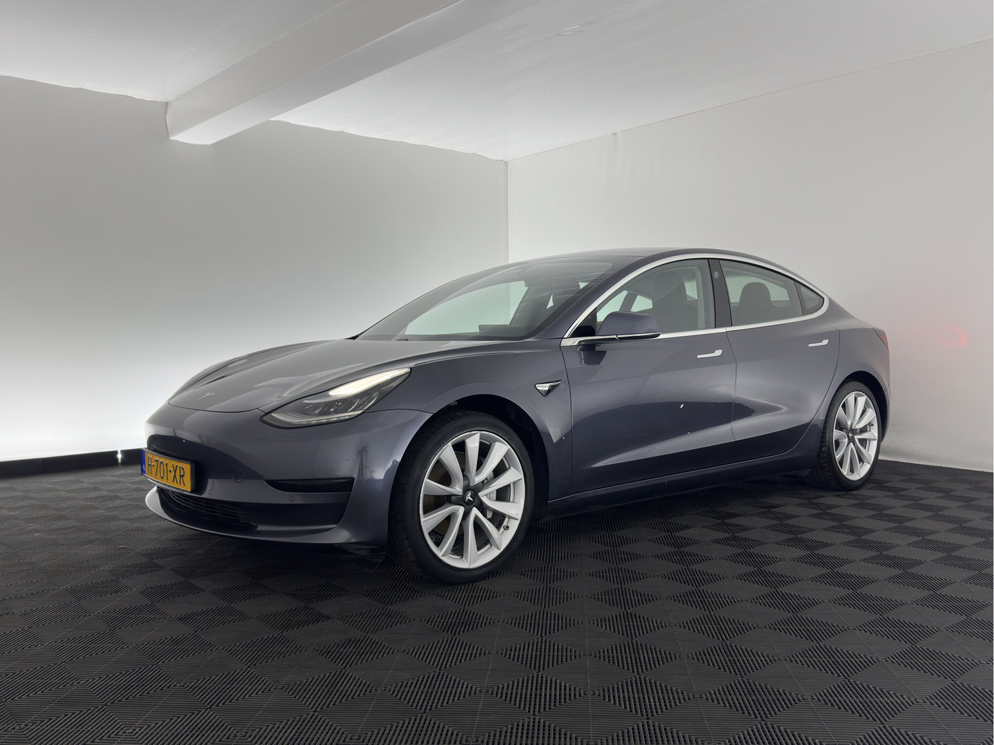 Tesla Tesla
