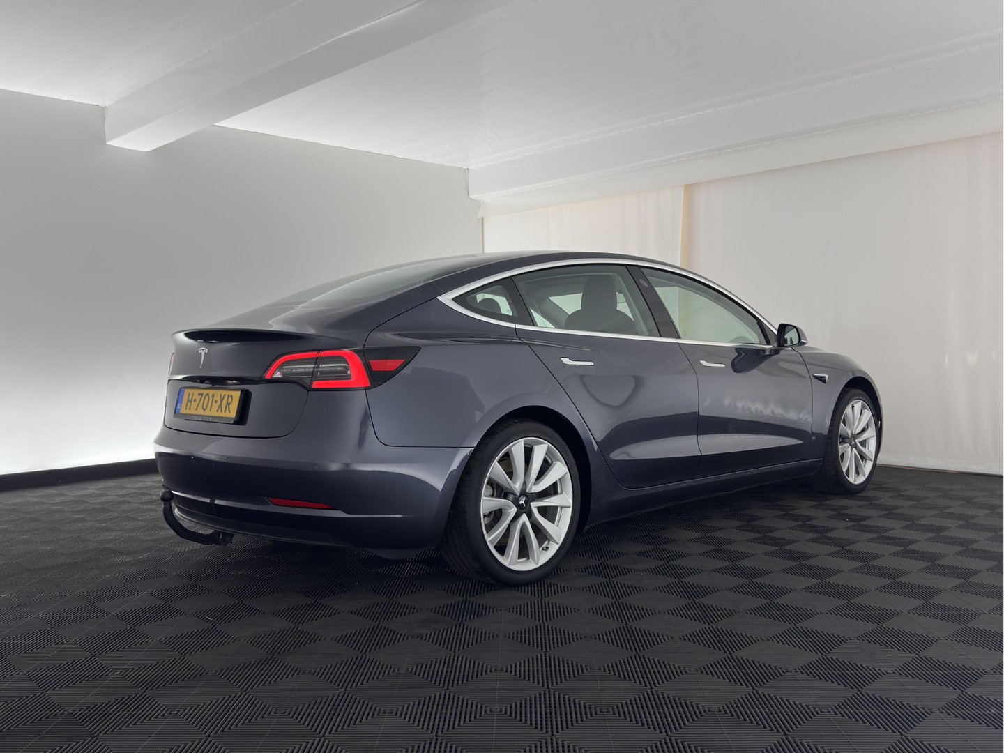 Tesla Tesla