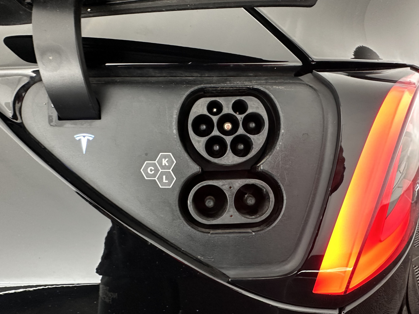 Tesla Tesla