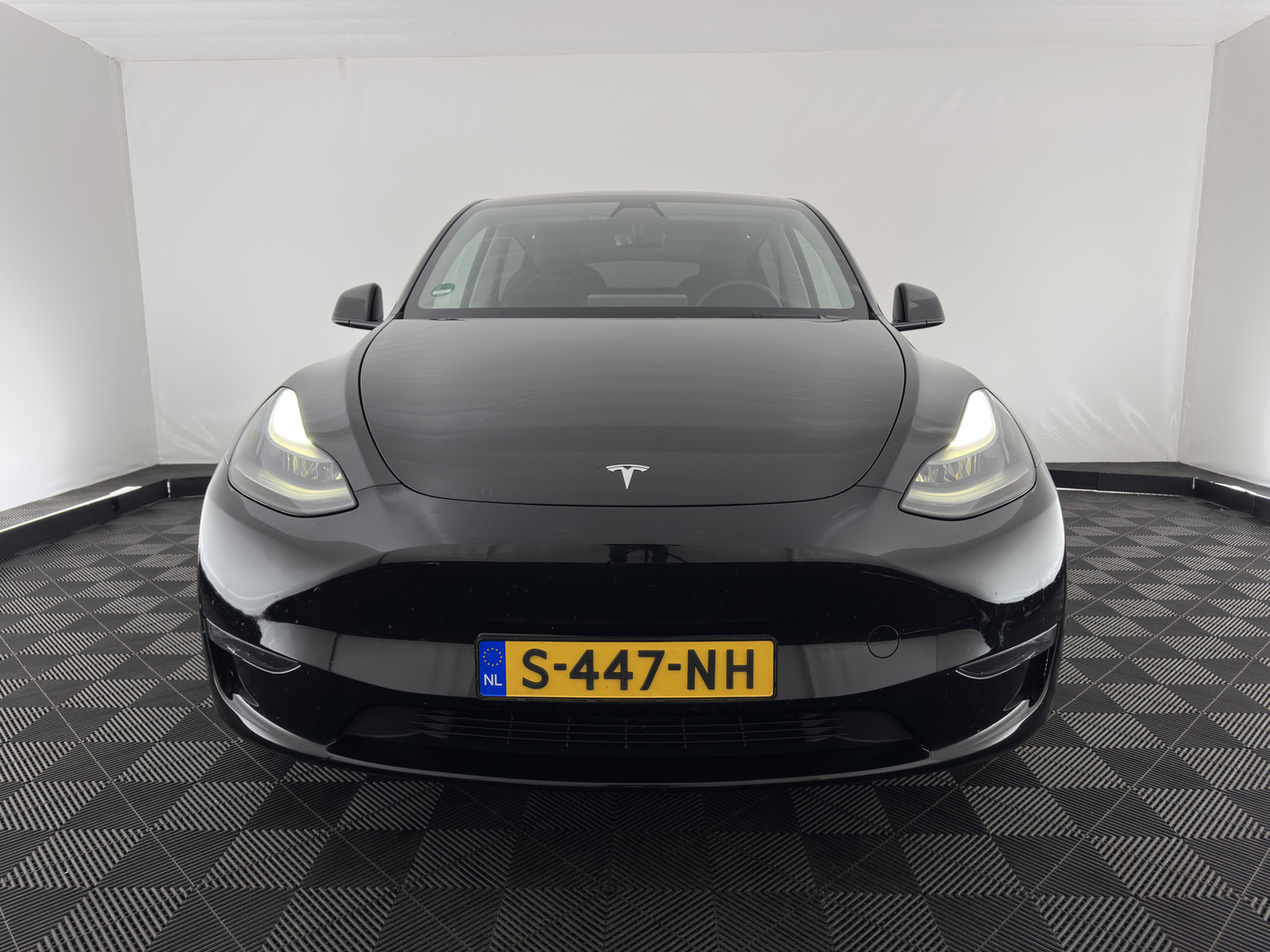 Tesla Tesla