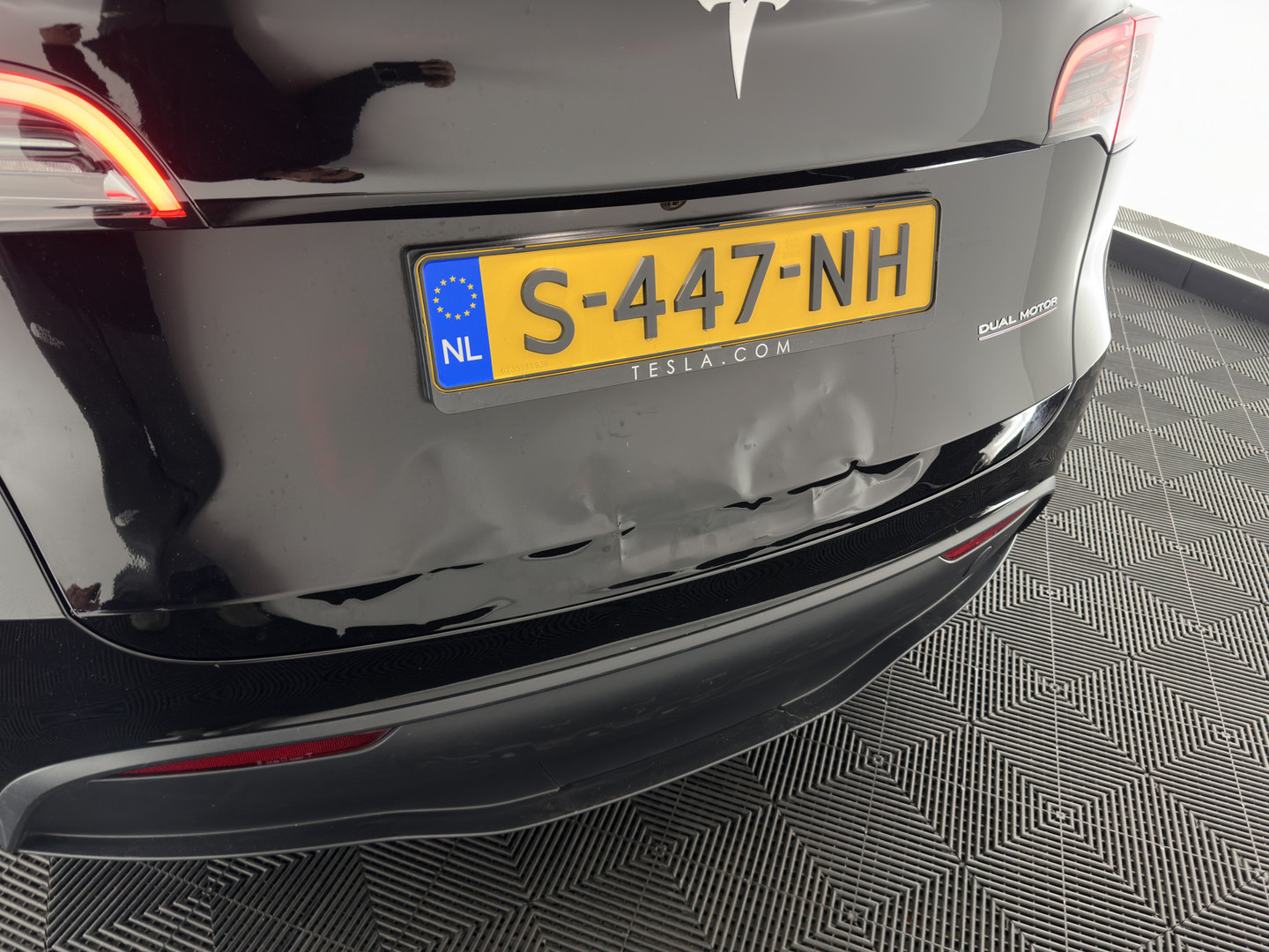 Tesla Tesla