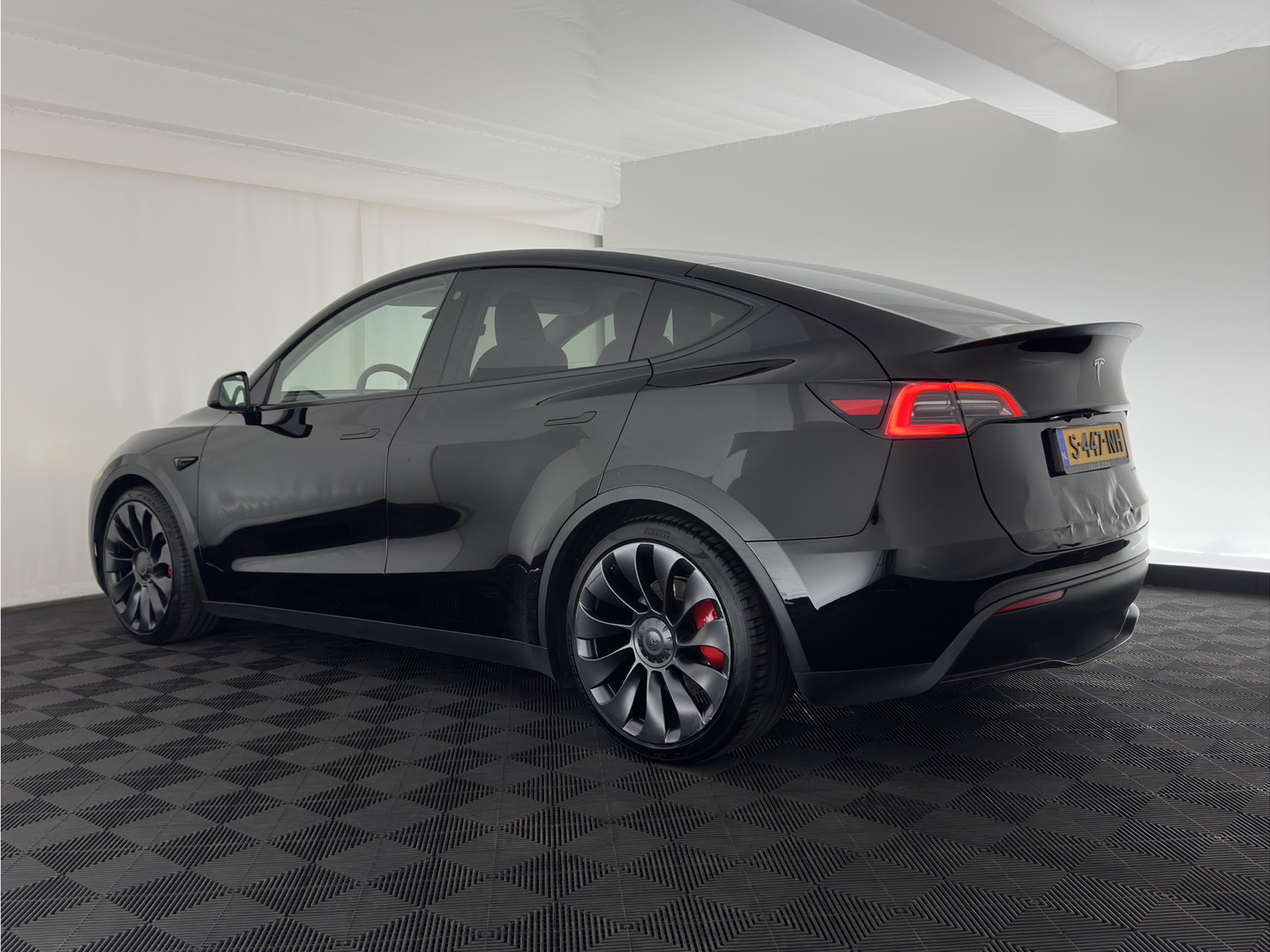 Tesla Tesla