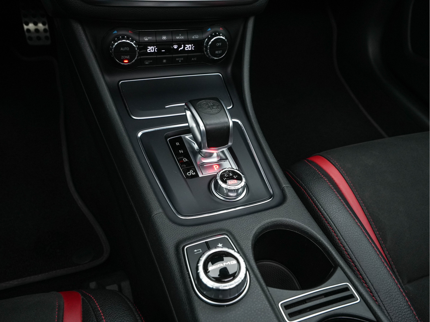 Mercedes-Benz Mercedes-Benz