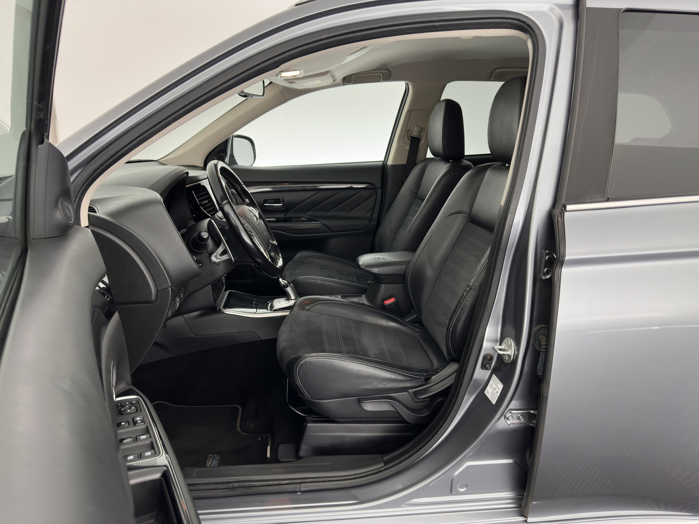 Mitsubishi Mitsubishi