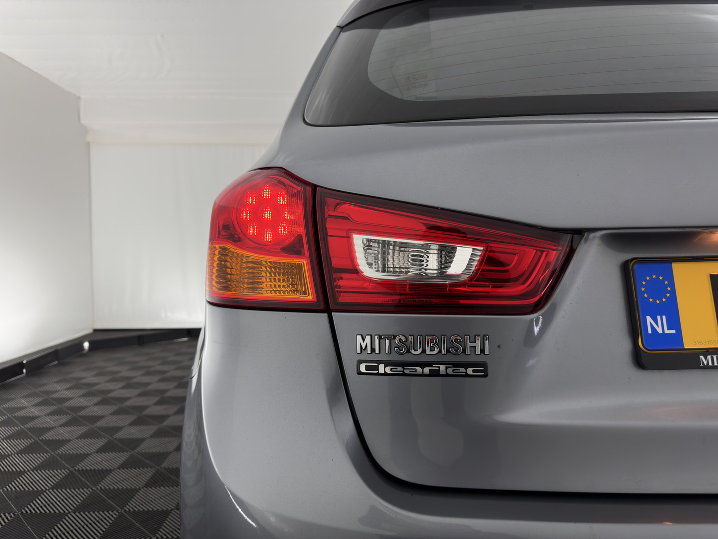 Mitsubishi Mitsubishi