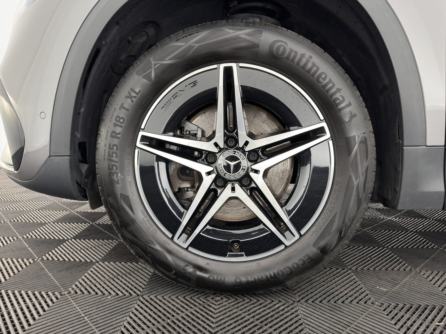 Mercedes-Benz Mercedes-Benz