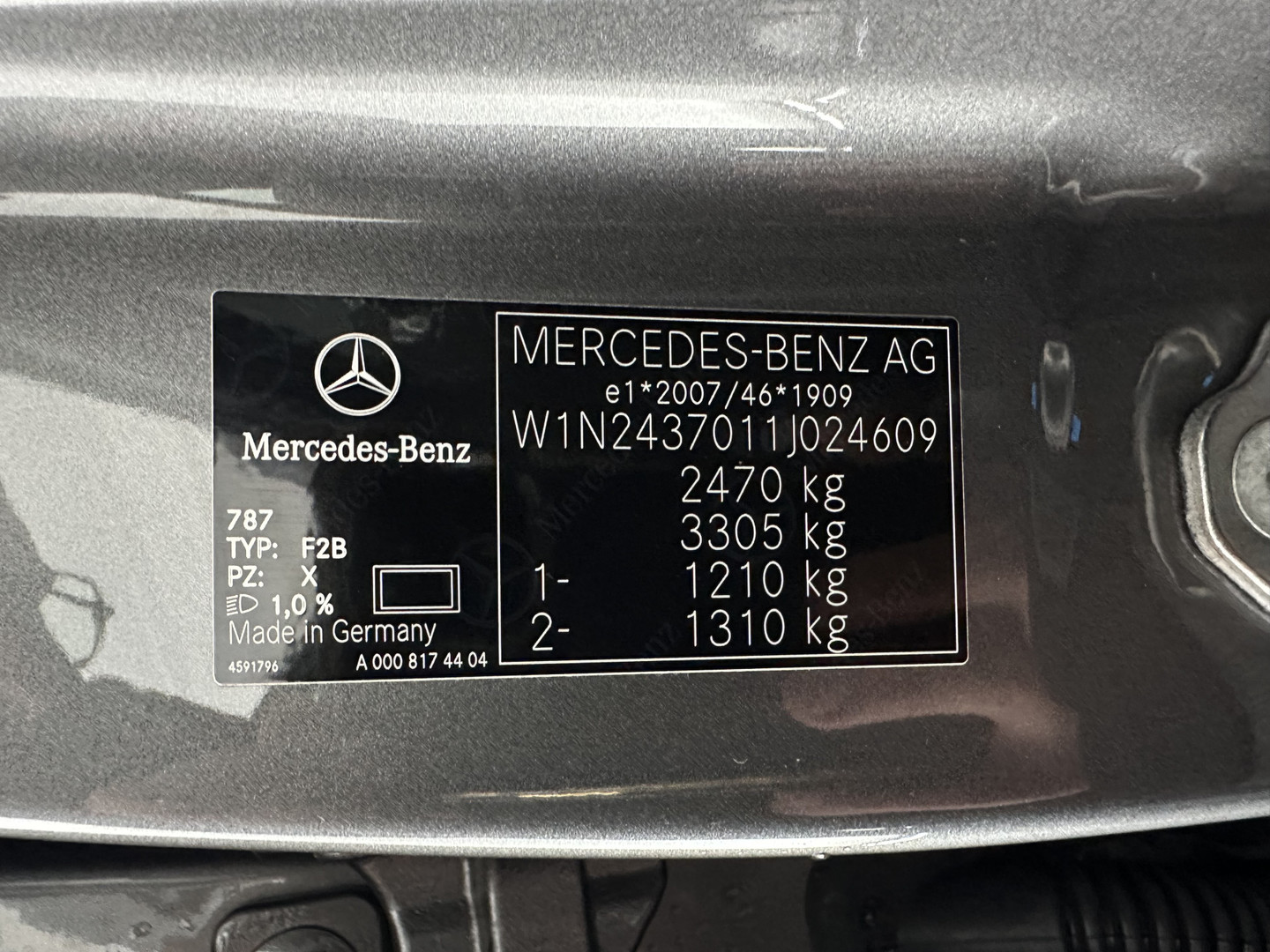 Mercedes-Benz Mercedes-Benz