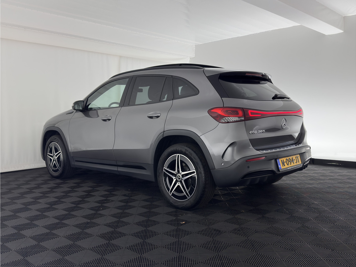 Mercedes-Benz Mercedes-Benz