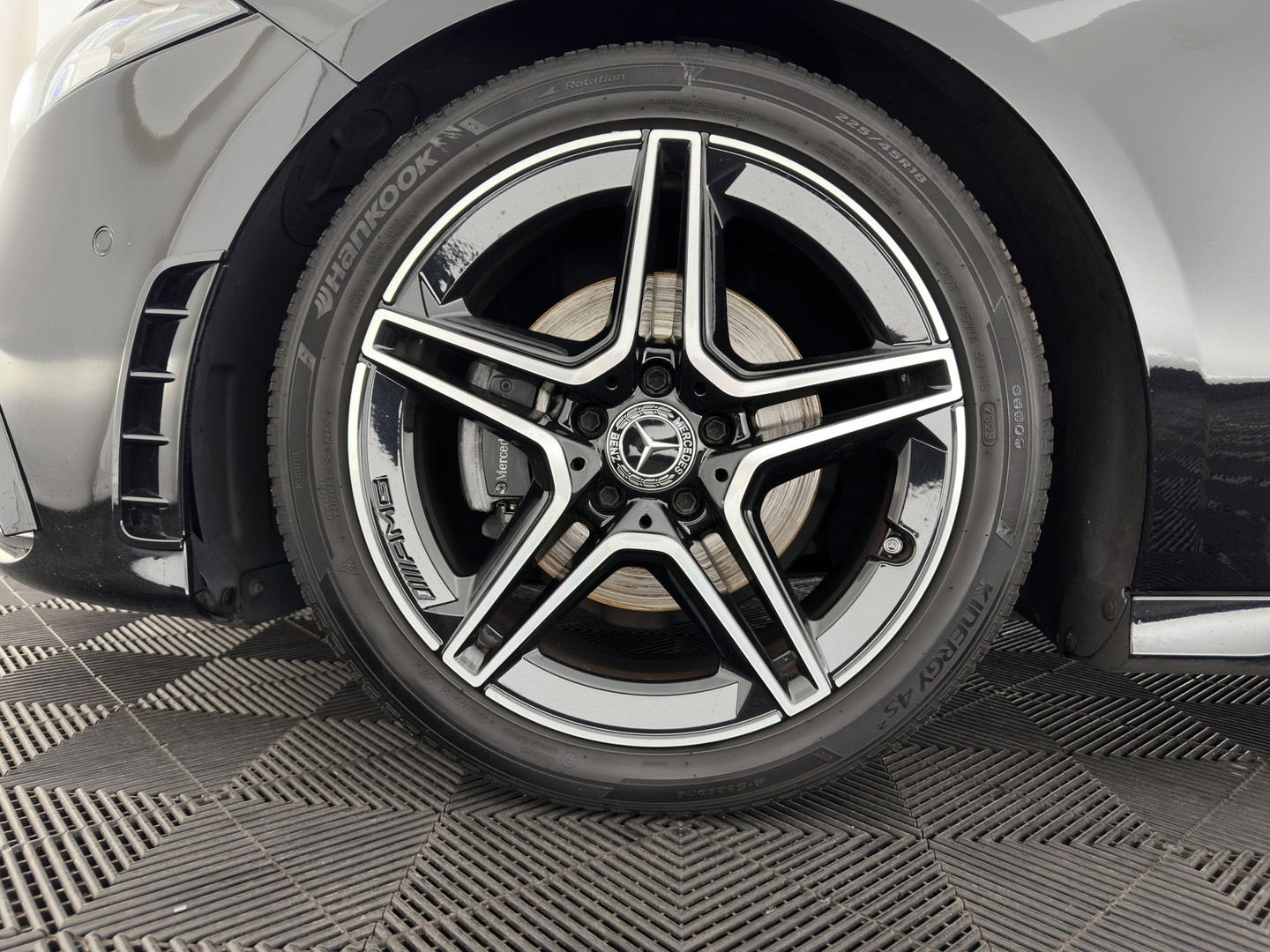 Mercedes-Benz Mercedes-Benz