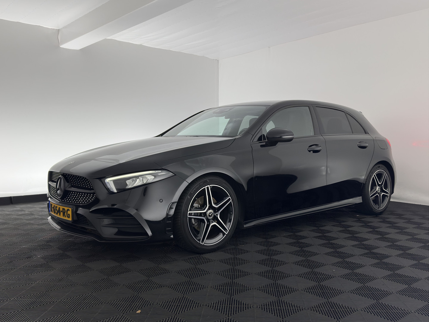 Mercedes-Benz Mercedes-Benz