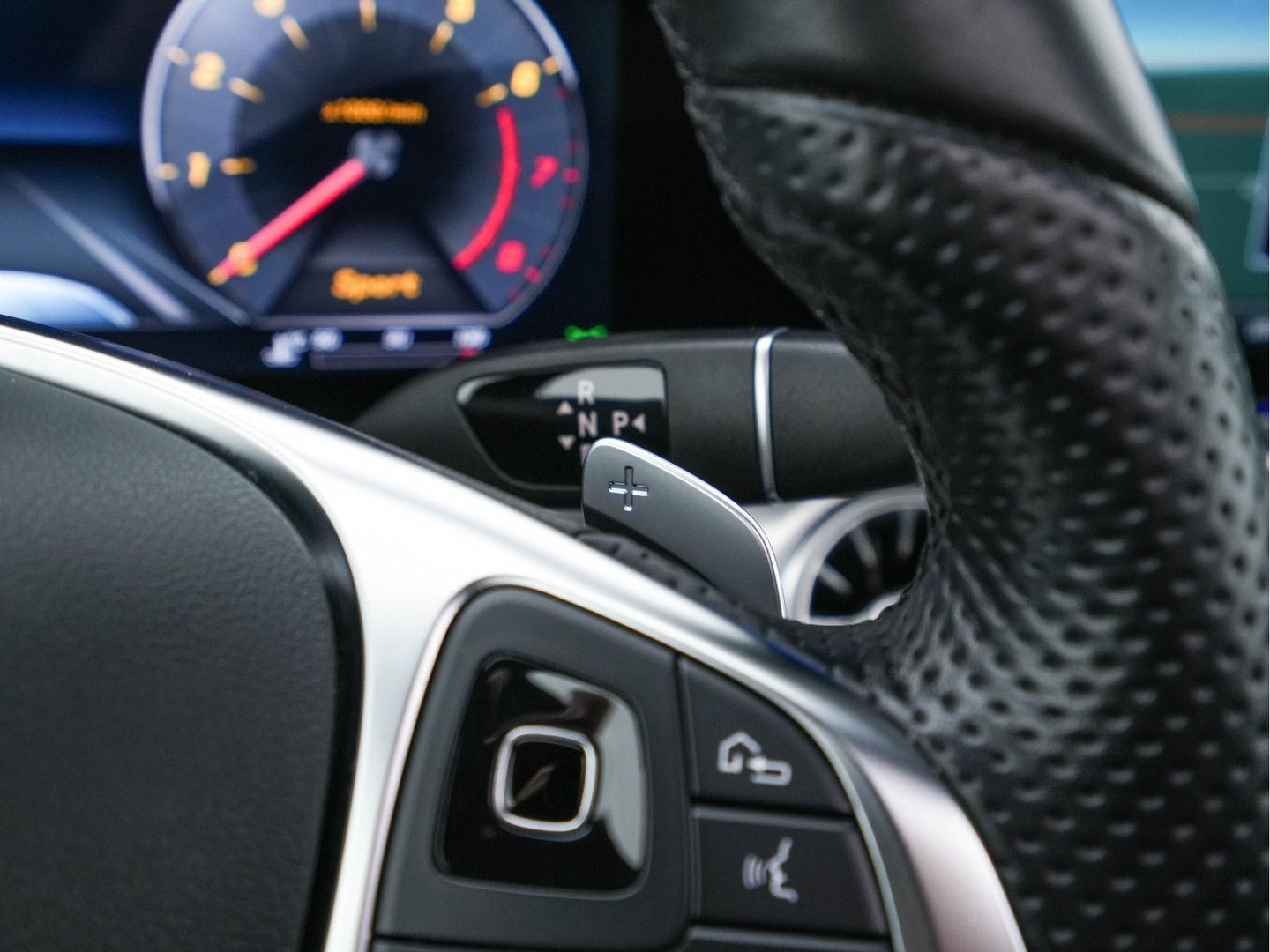 Mercedes-Benz Mercedes-Benz