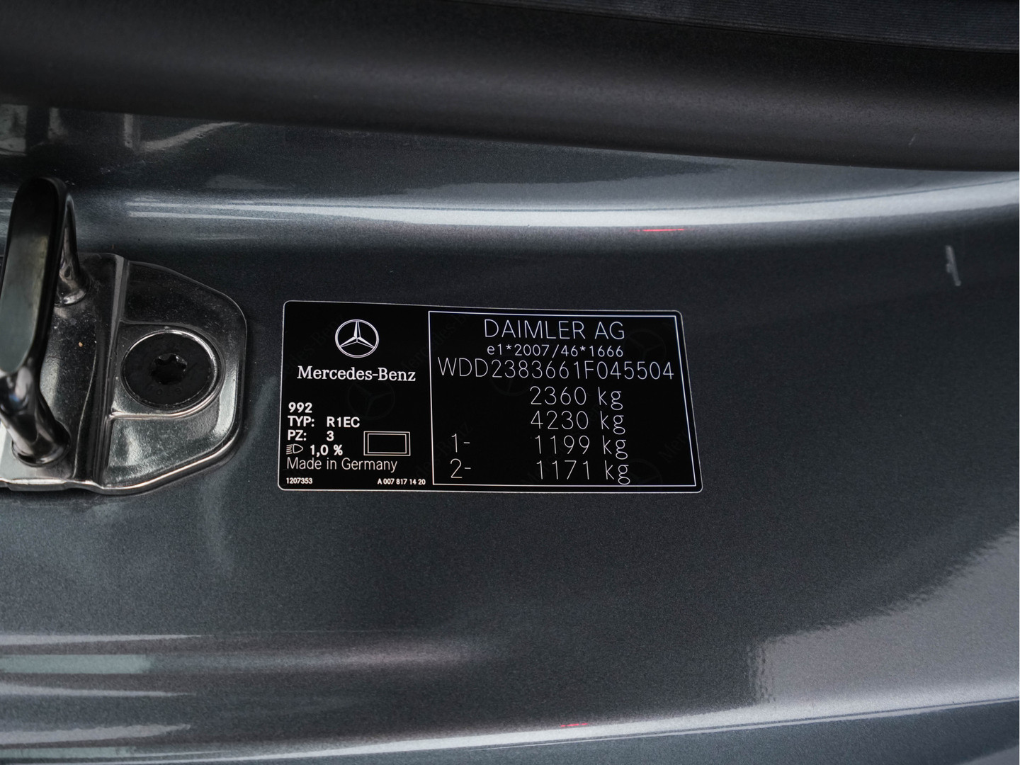 Mercedes-Benz Mercedes-Benz