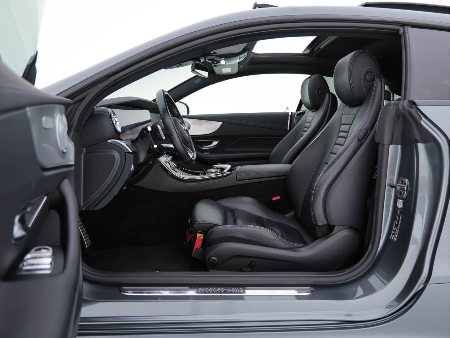 Mercedes-Benz Mercedes-Benz