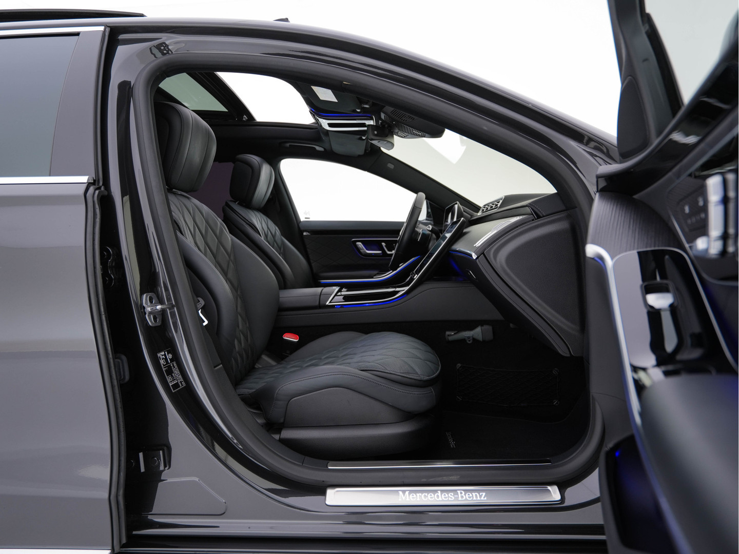 Mercedes-Benz Mercedes-Benz