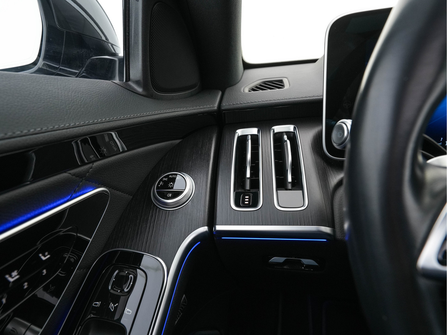 Mercedes-Benz Mercedes-Benz