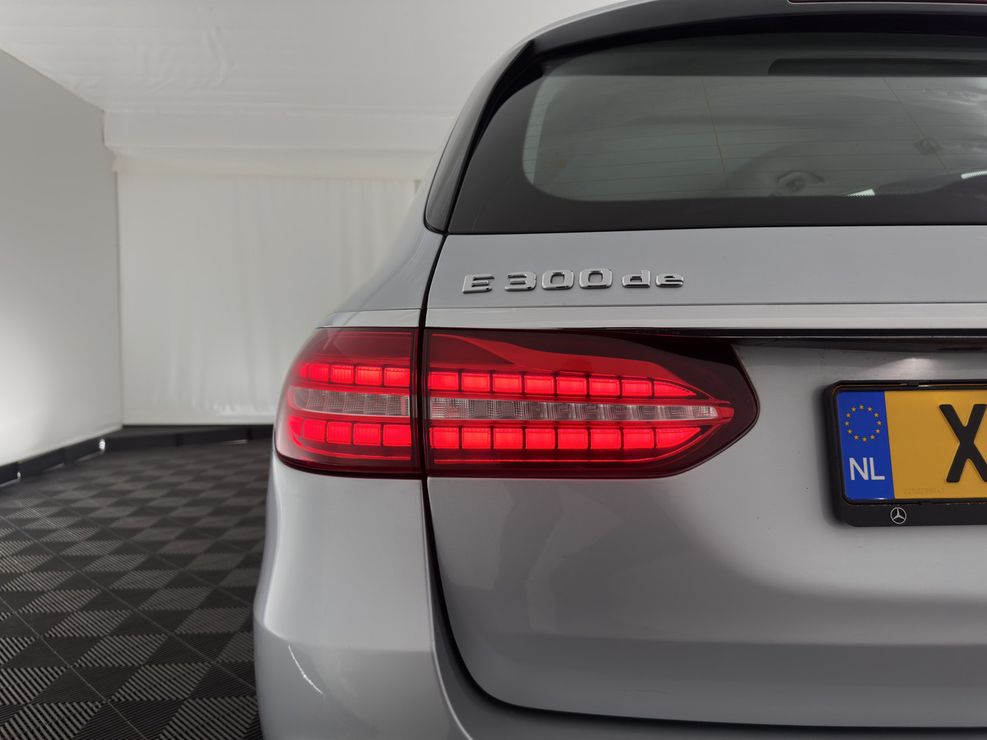 Mercedes-Benz Mercedes-Benz