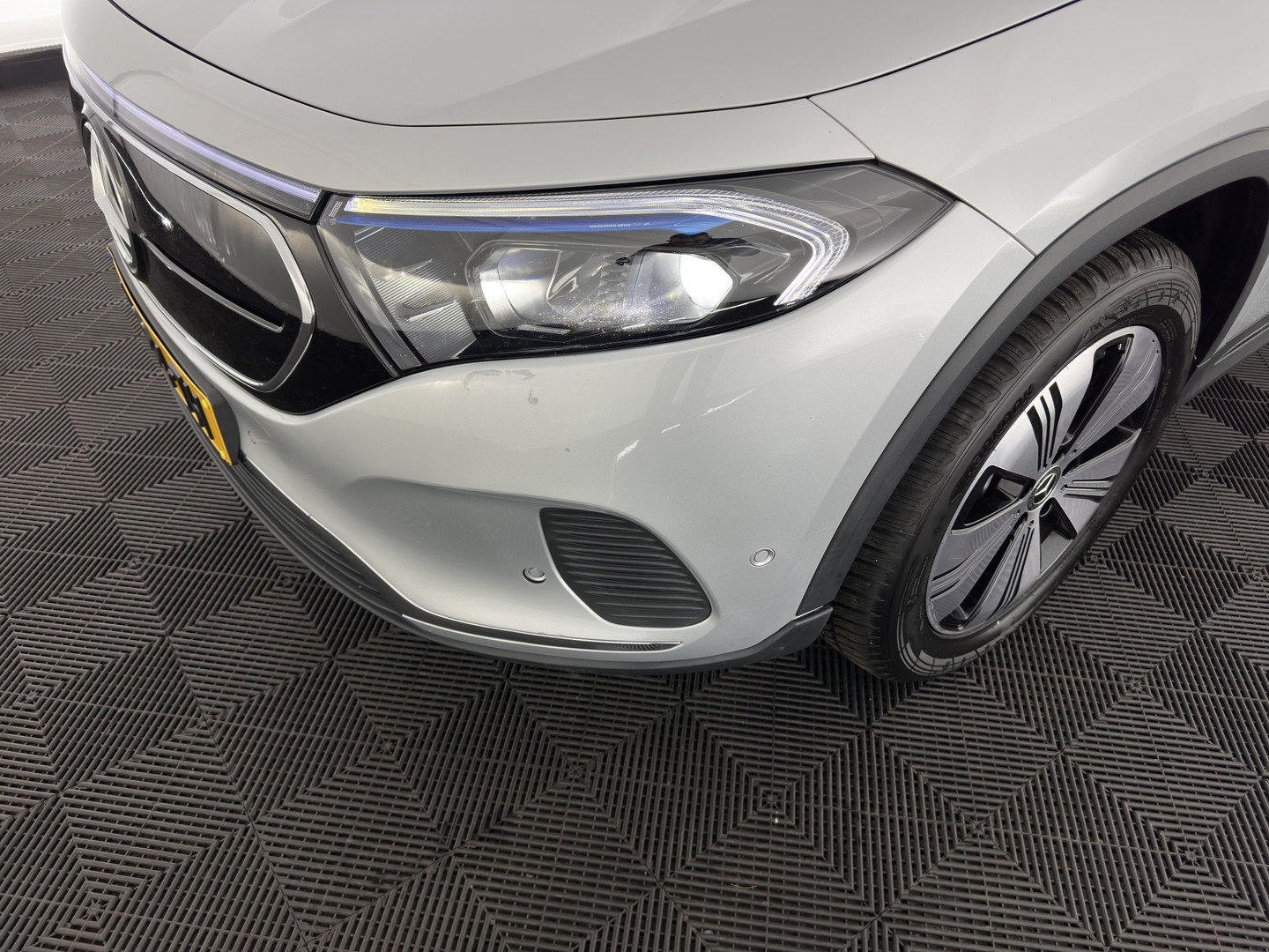 Mercedes-Benz Mercedes-Benz