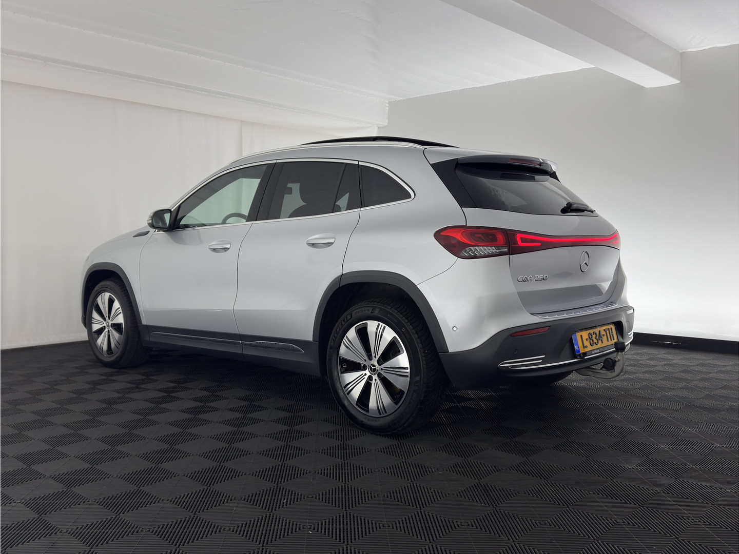 Mercedes-Benz Mercedes-Benz