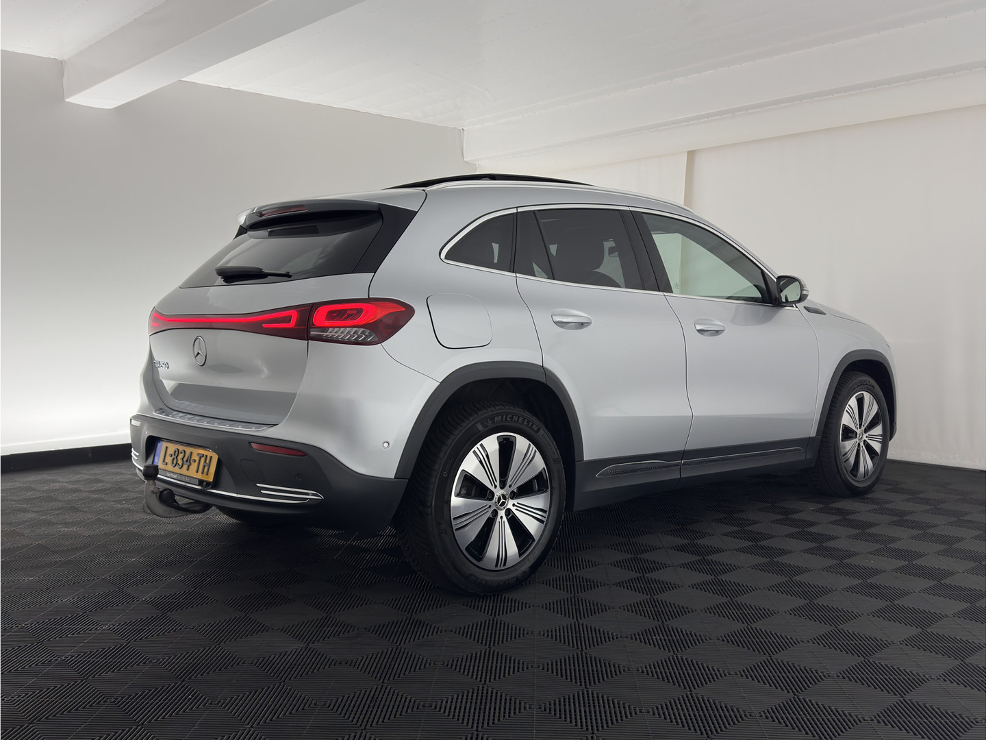 Mercedes-Benz Mercedes-Benz