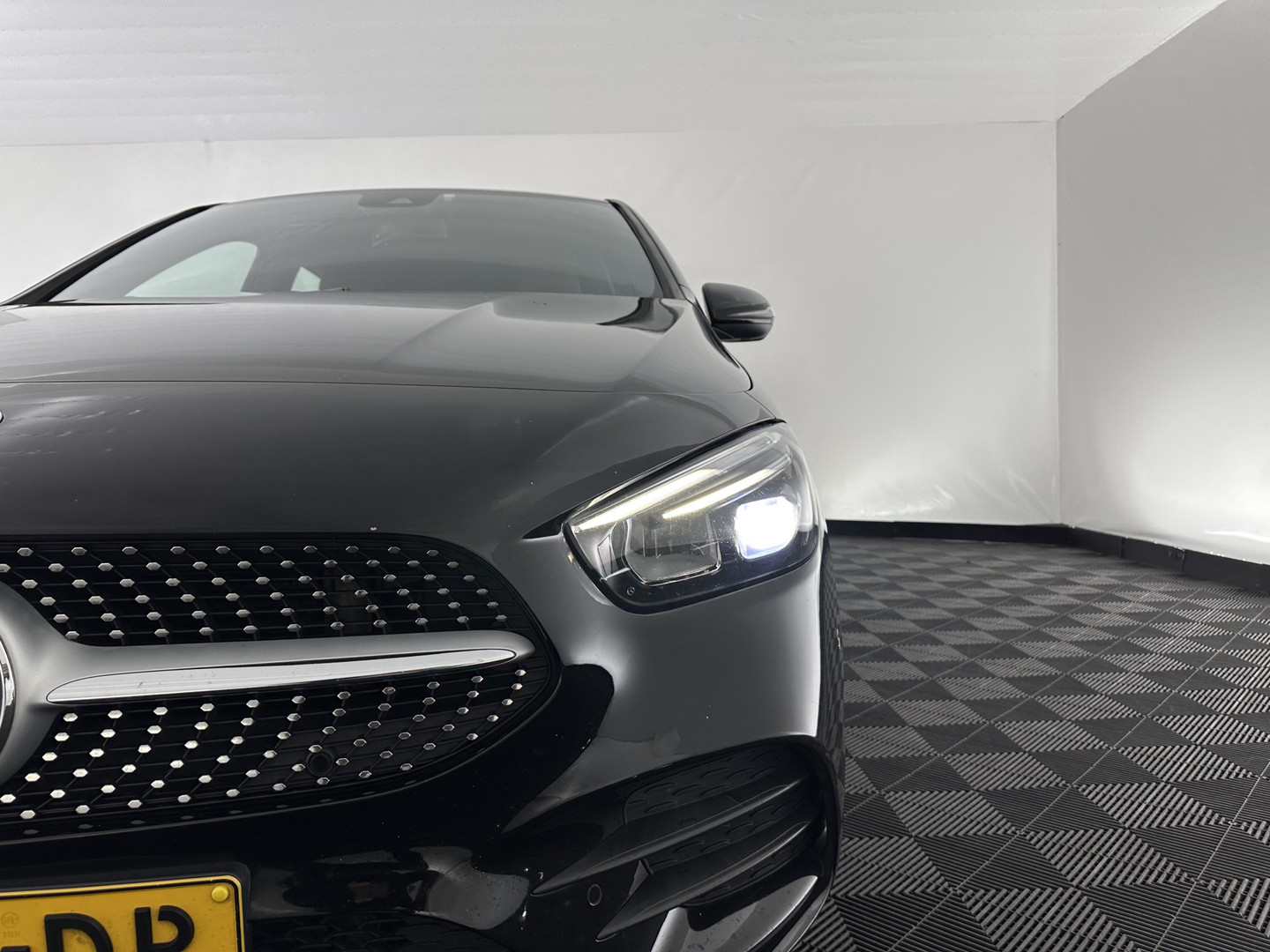 Mercedes-Benz Mercedes-Benz