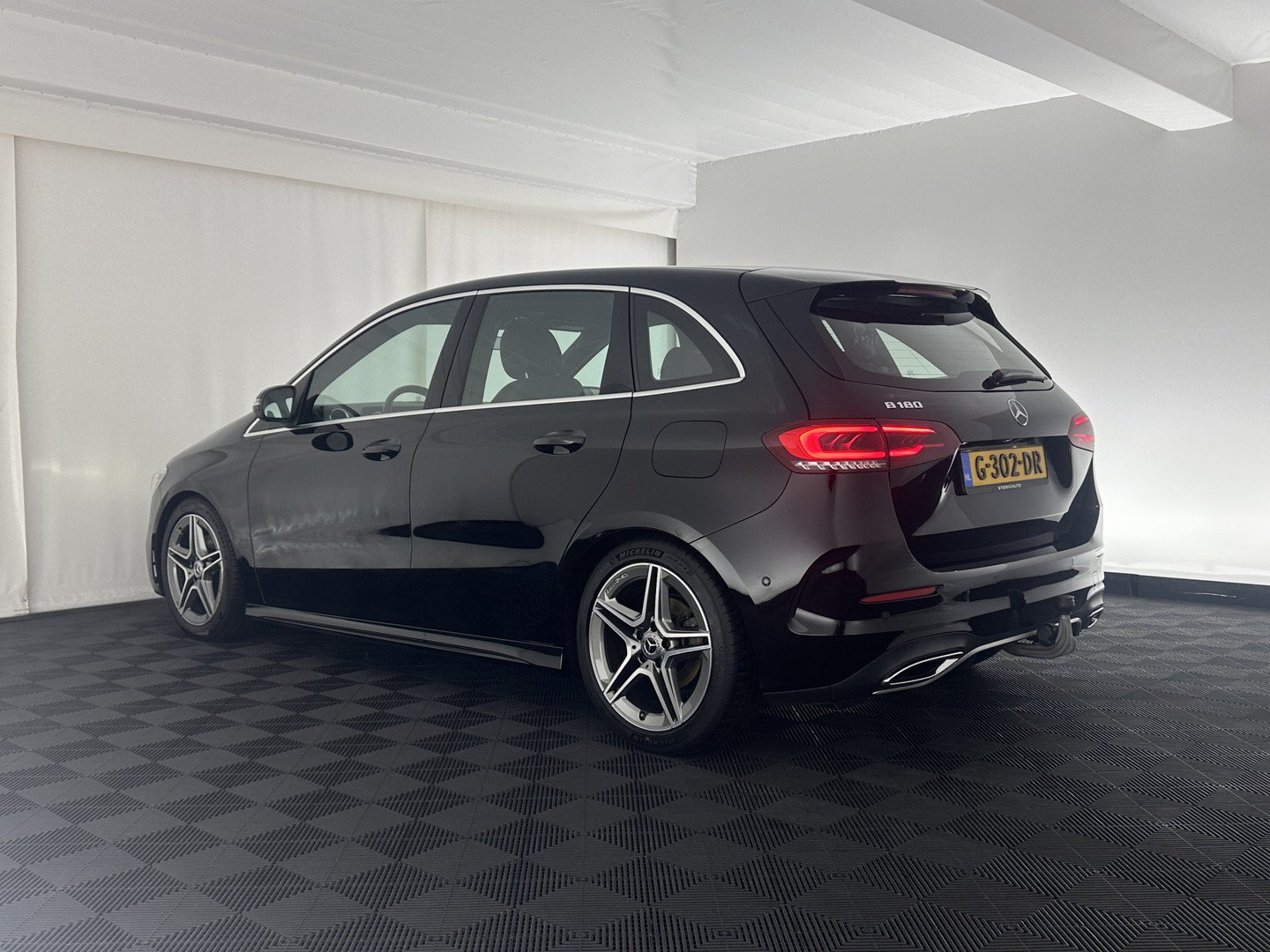 Mercedes-Benz Mercedes-Benz