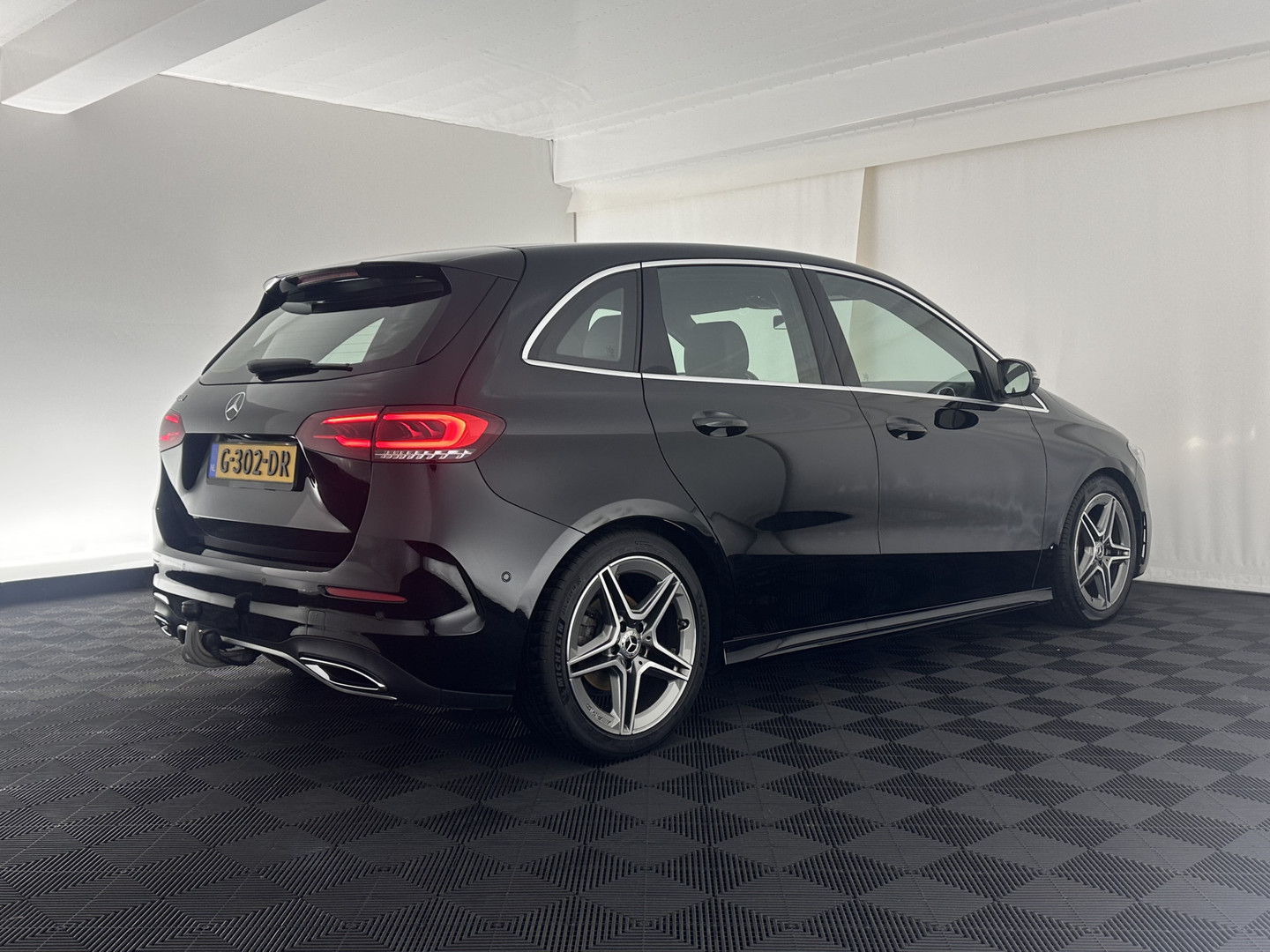 Mercedes-Benz Mercedes-Benz