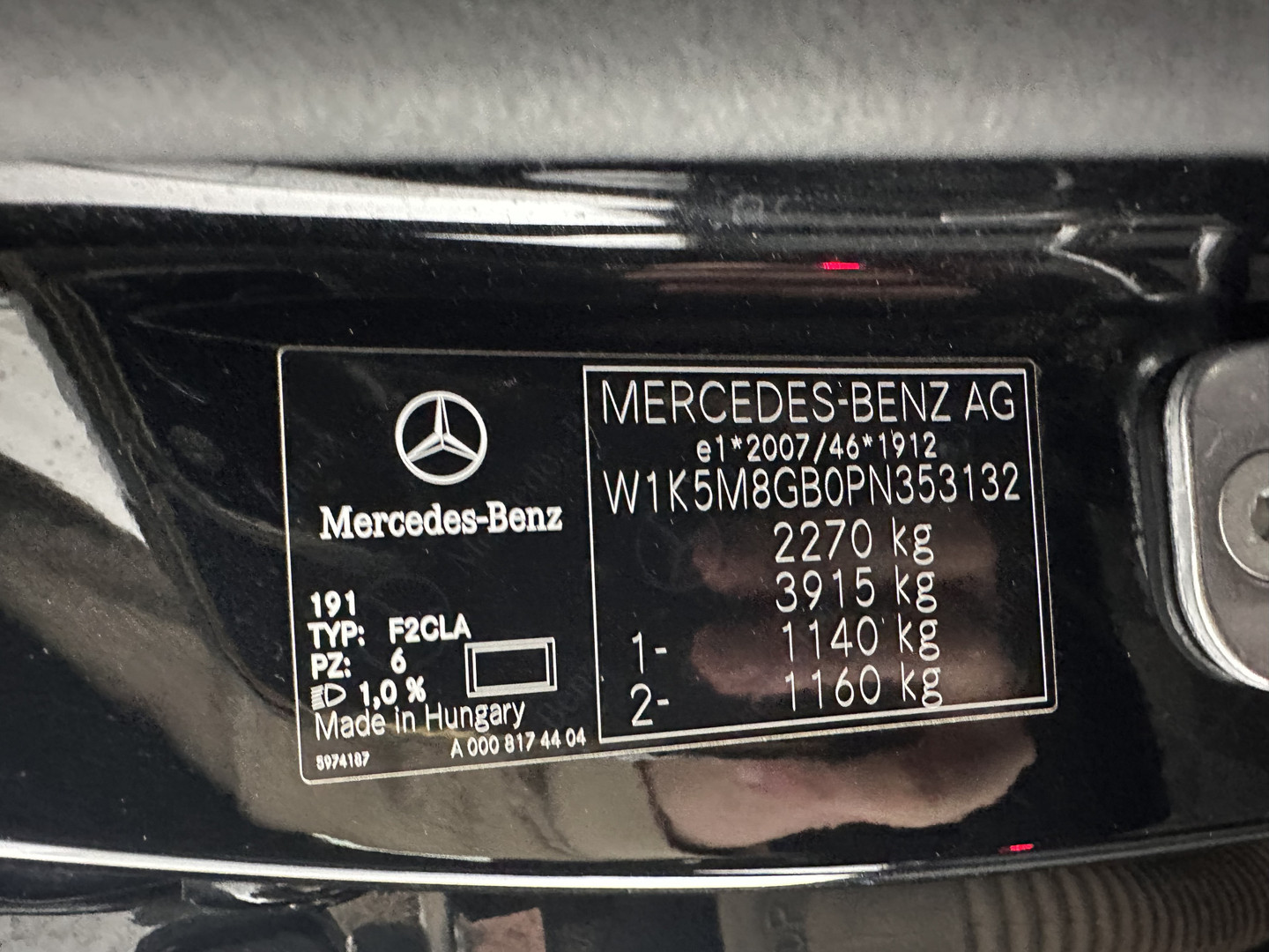 Mercedes-Benz Mercedes-Benz