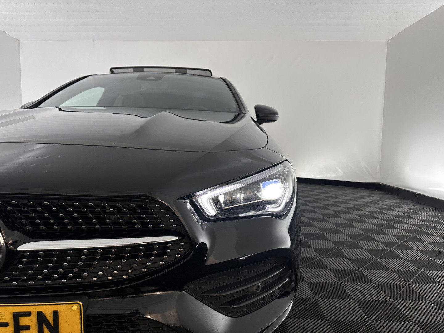 Mercedes-Benz Mercedes-Benz