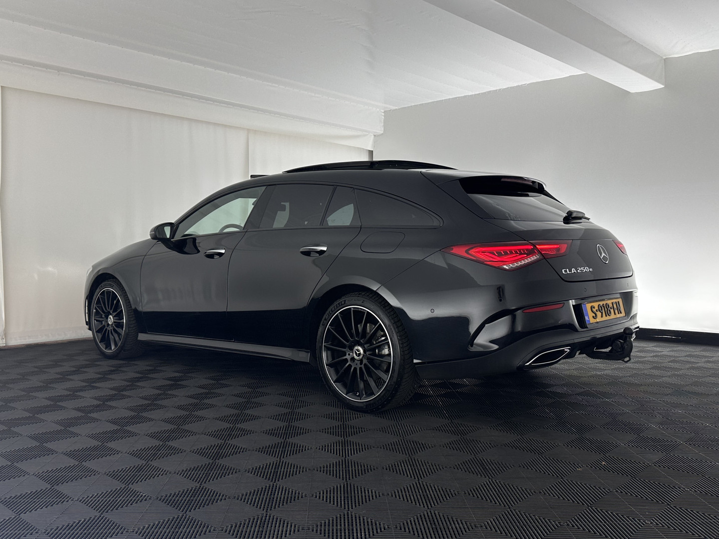 Mercedes-Benz Mercedes-Benz