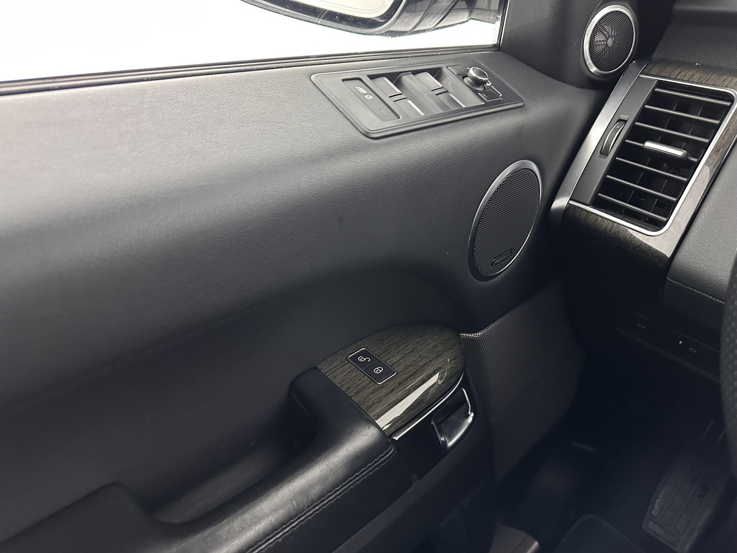 Land Rover Land Rover