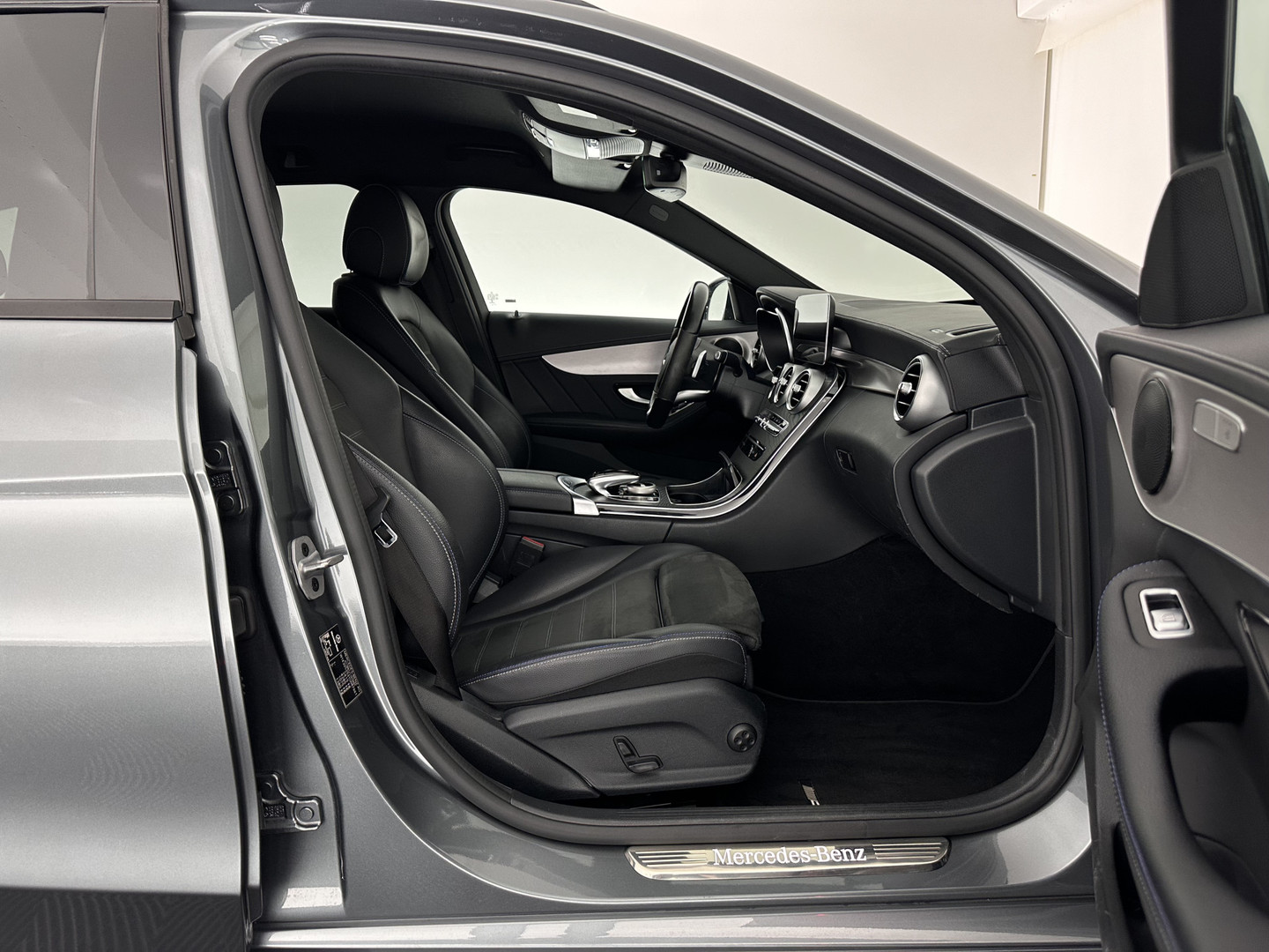 Mercedes-Benz Mercedes-Benz