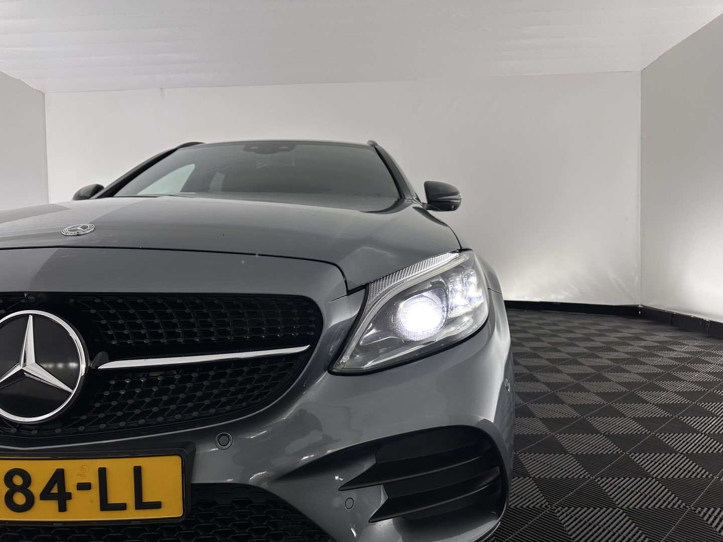 Mercedes-Benz Mercedes-Benz