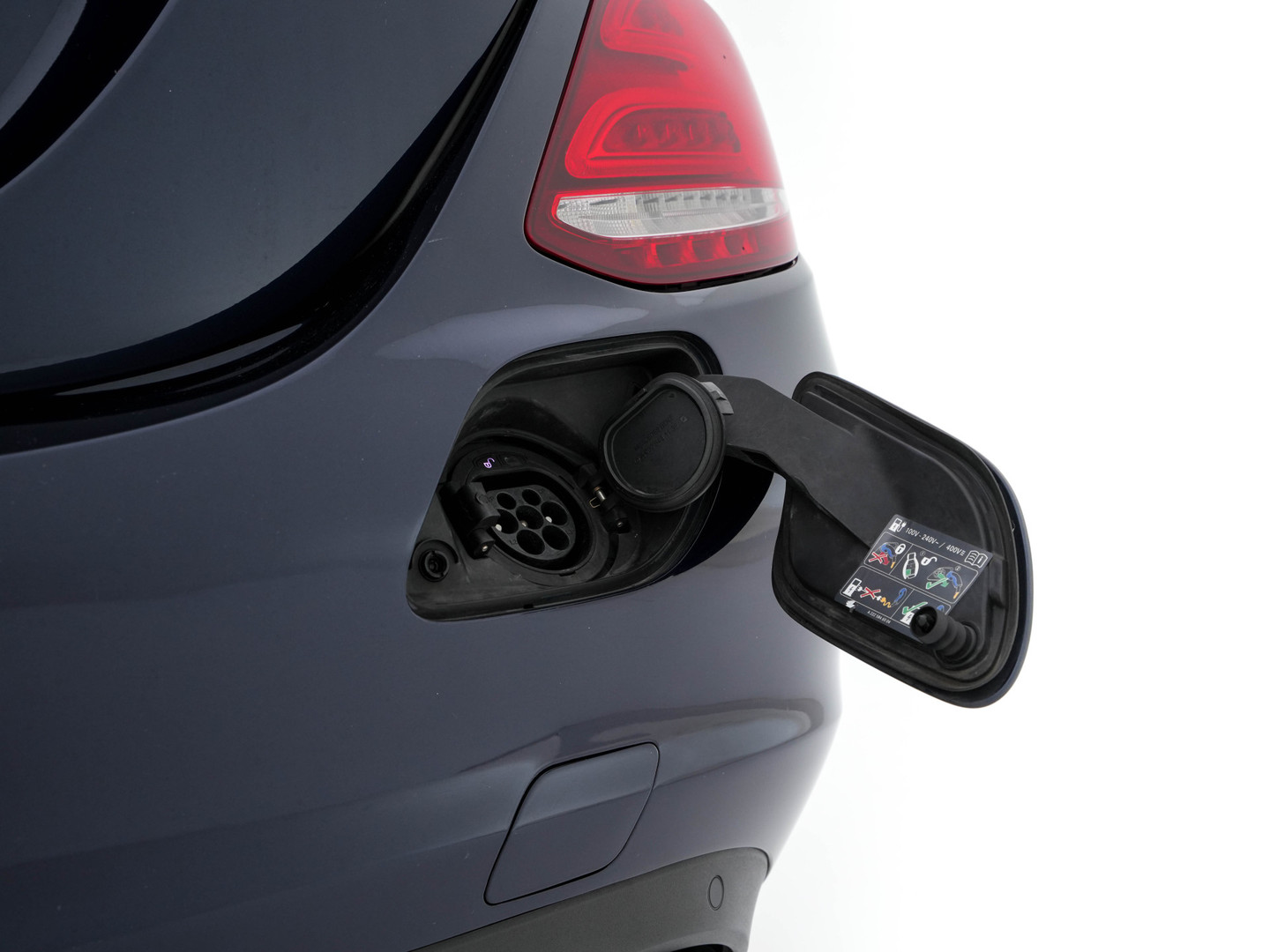 Mercedes-Benz Mercedes-Benz