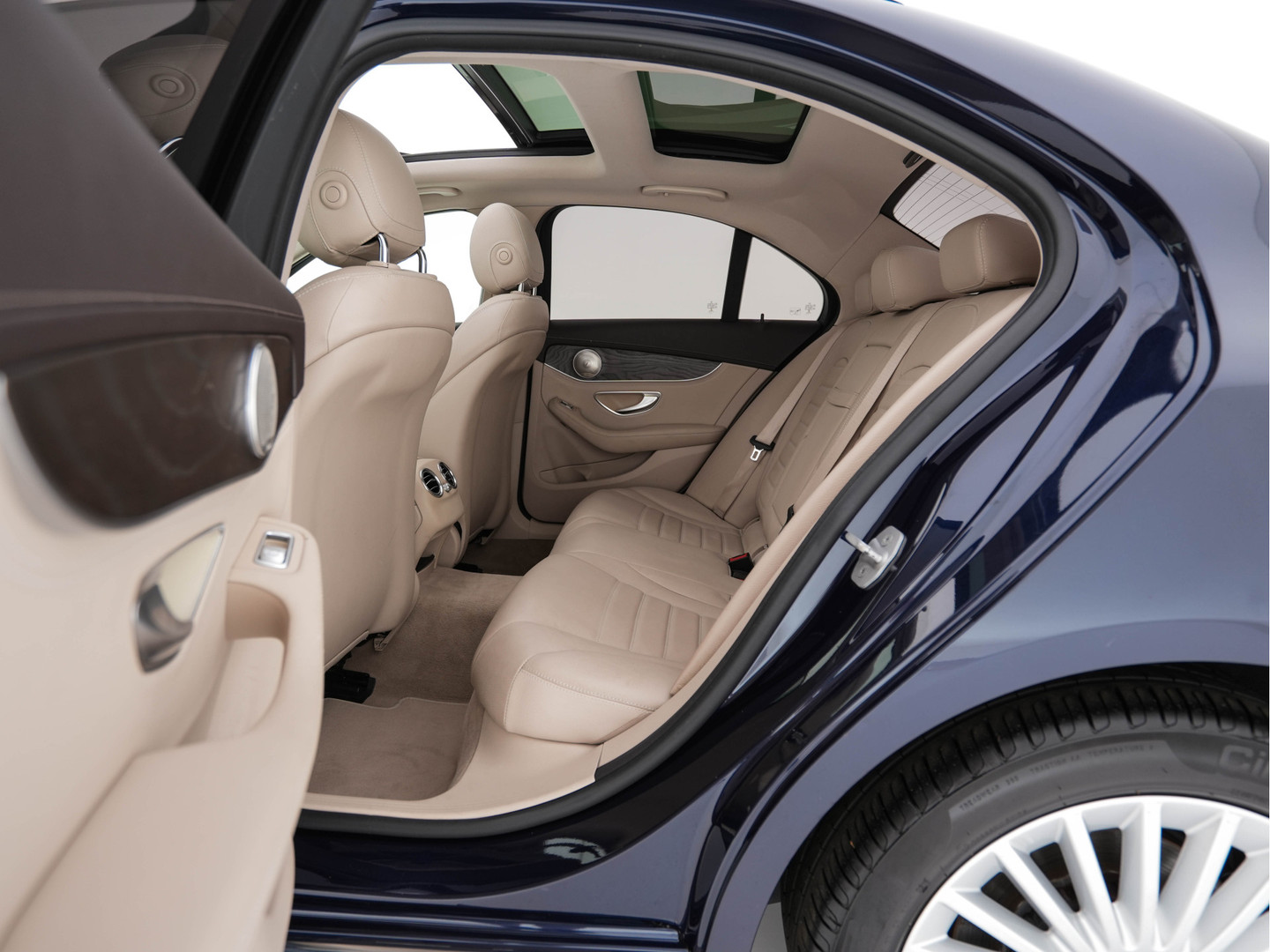 Mercedes-Benz Mercedes-Benz