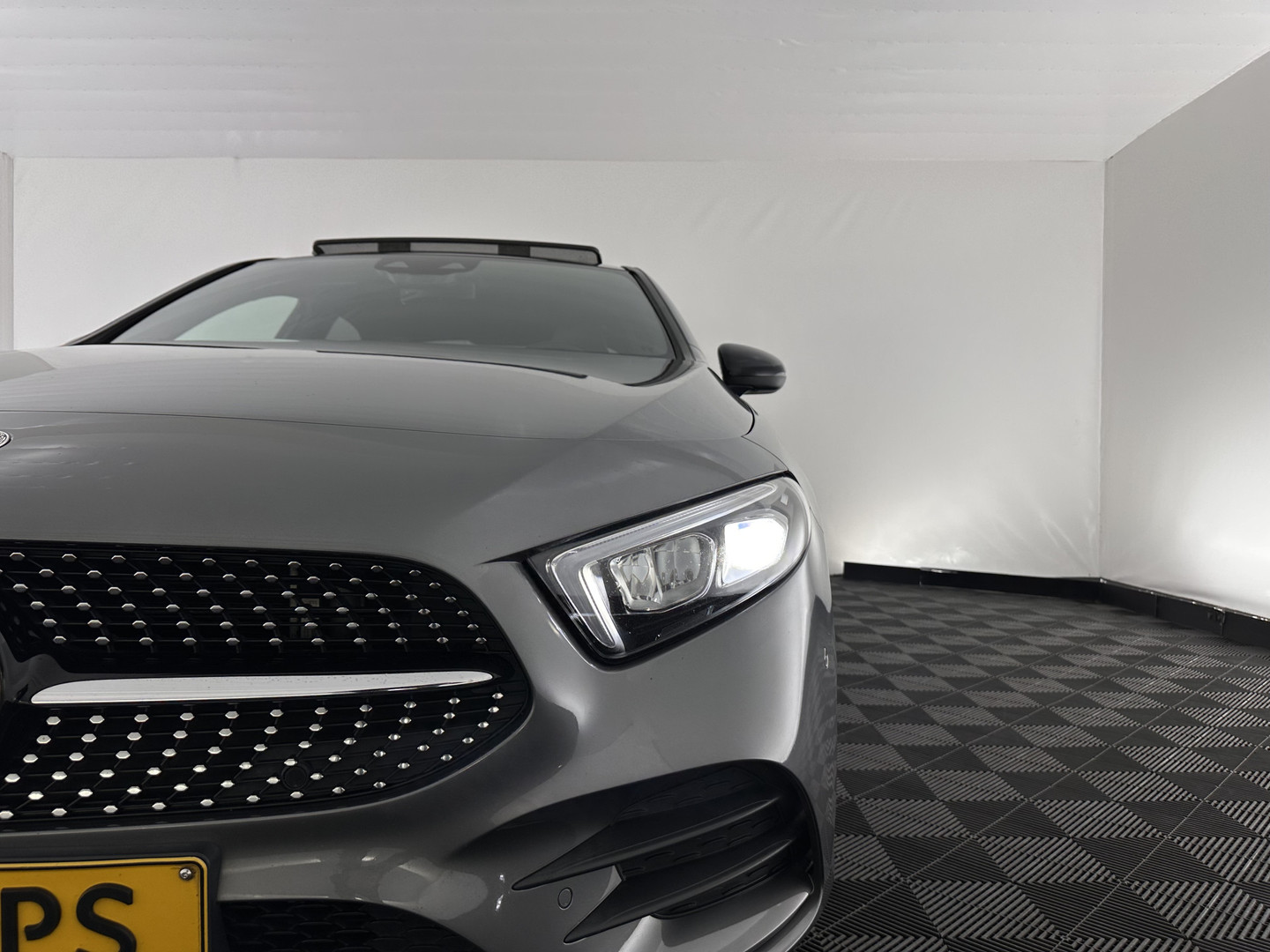 Mercedes-Benz Mercedes-Benz