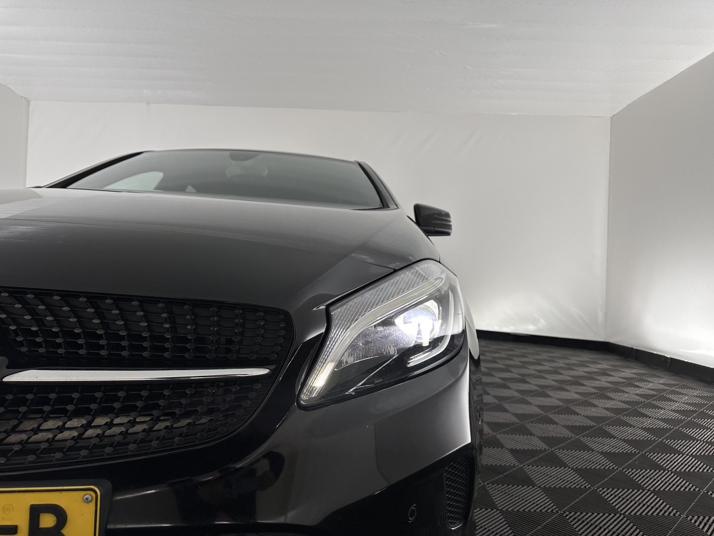 Mercedes-Benz Mercedes-Benz