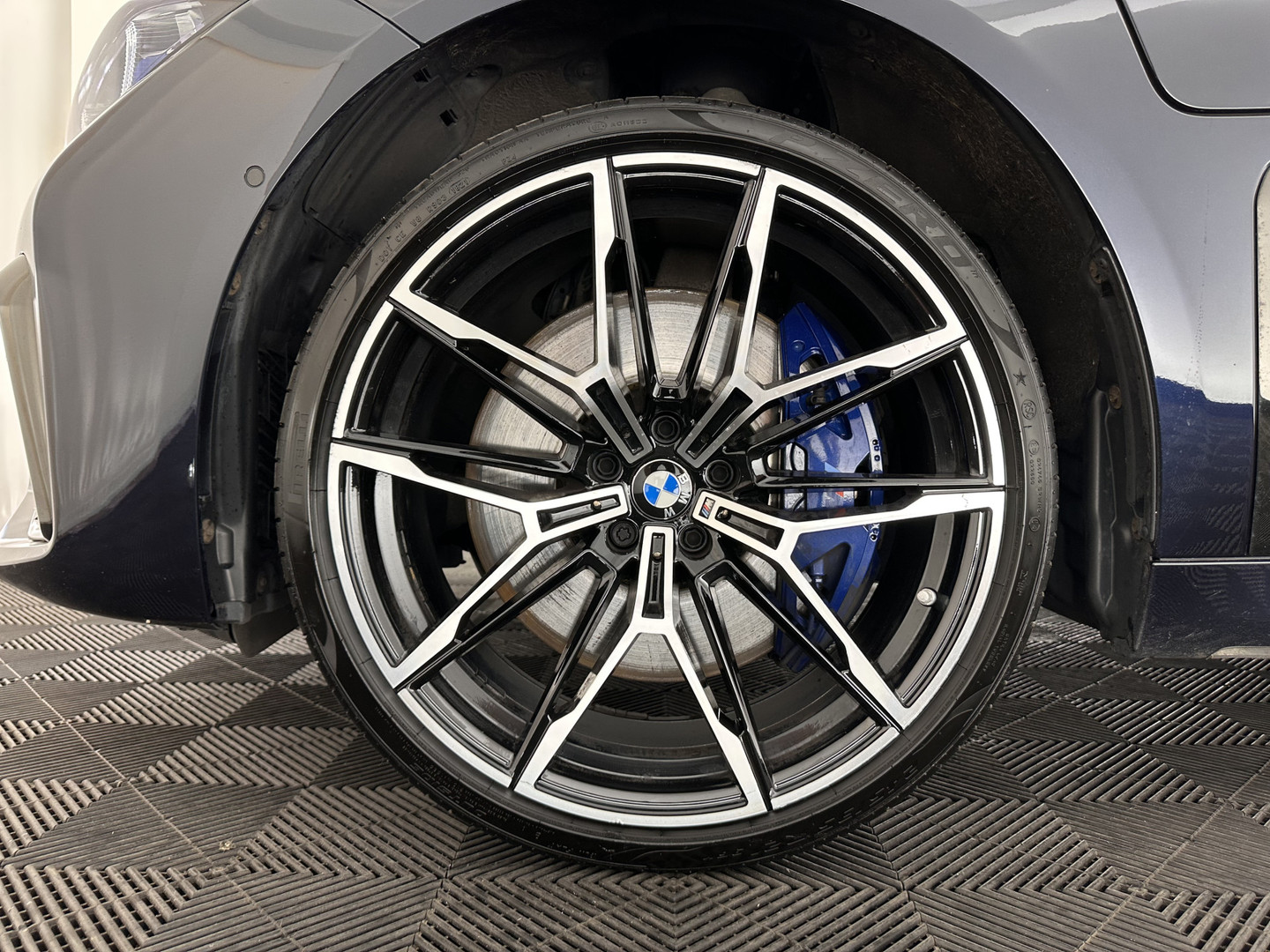 BMW BMW