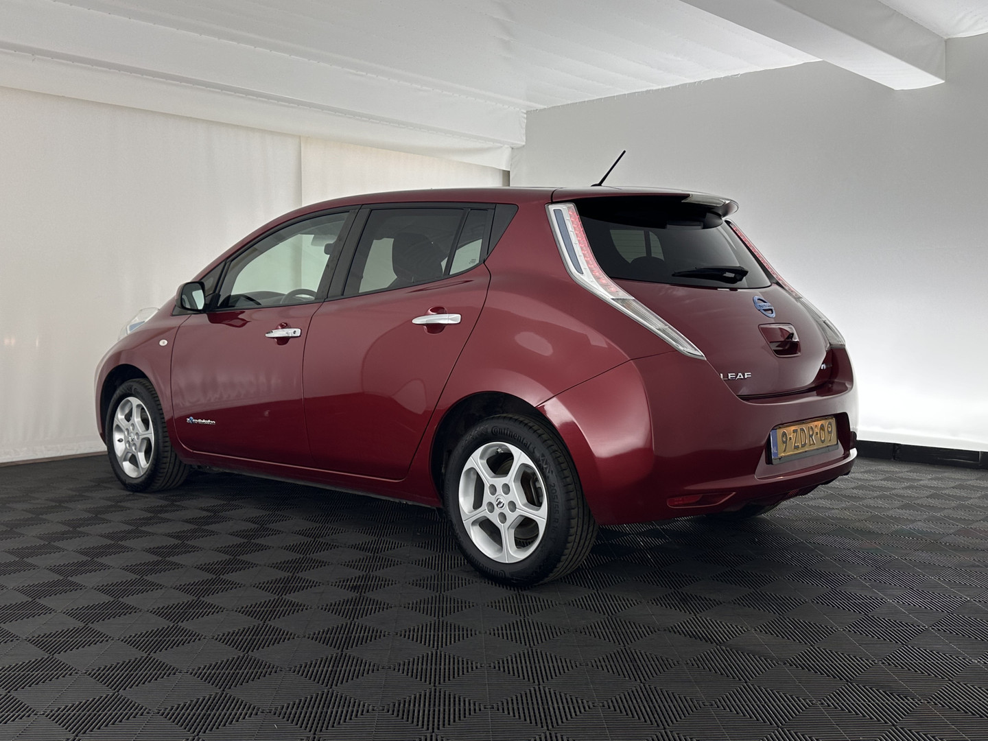Nissan Nissan