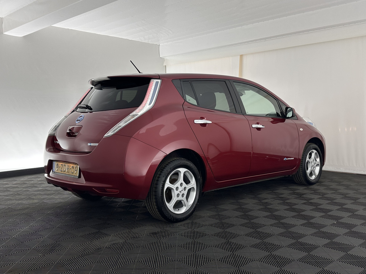 Nissan Nissan