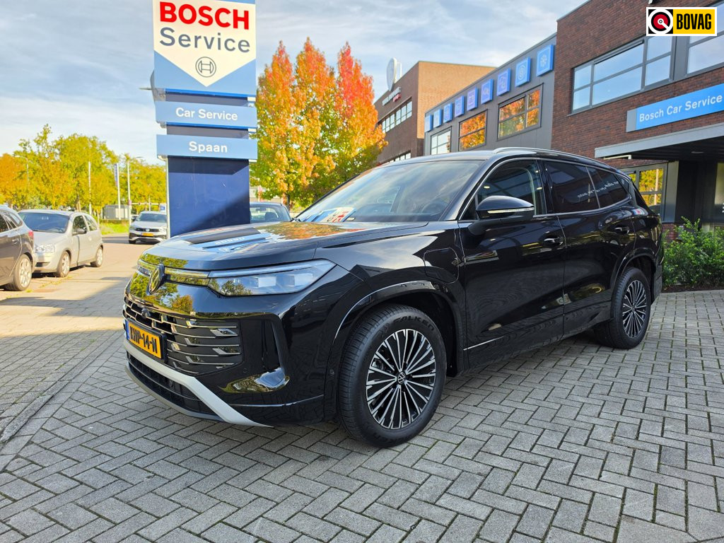 Volkswagen Tayron 1.5 eHybrid Elegance Edition 360° camera bij SpaanEindhoven | Bosch Car Service Spaan